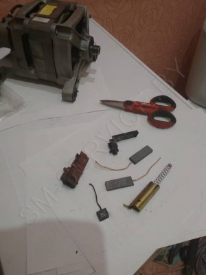 Замена щеток в двигателе Indesit